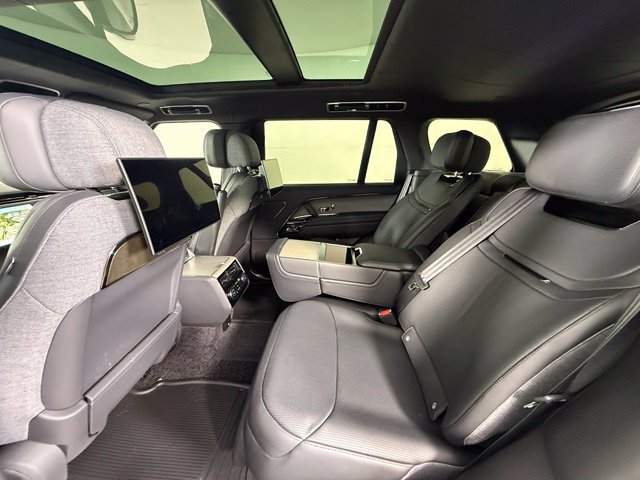 New 2026 Land Rover Range Rover SV AWD/4WD image 27