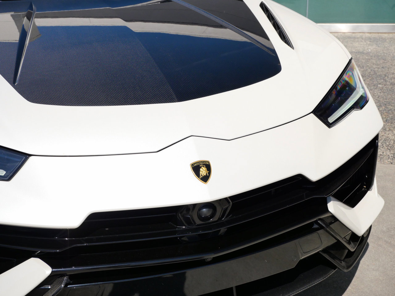 Used 2024 Lamborghini Urus Performante AWD/4WD image 21