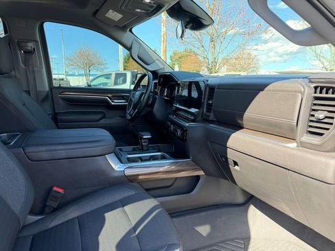 Used 2023 Chevrolet Silverado 1500 LT Trail Boss AWD/4WD image 43
