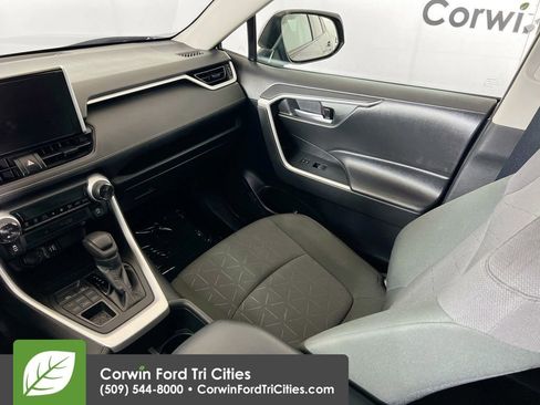 Used 2023 Toyota RAV4 XLE image 26
