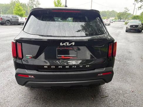 Used 2022 Kia Sorento LX AWD/4WD image 4