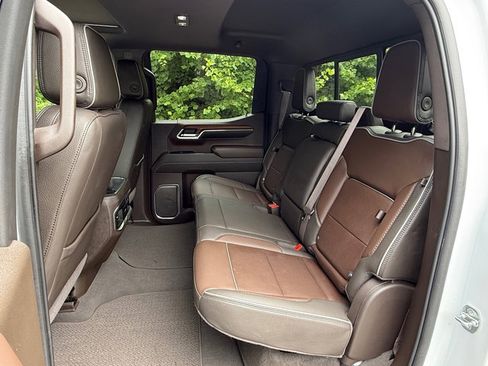 Used 2023 GMC Sierra 1500 Denali w/ Denali Reserve Package AWD/4WD image 22