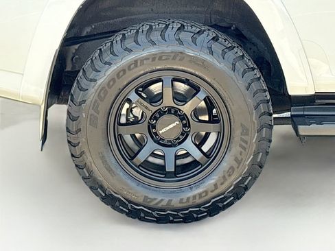 Certified 2023 Toyota 4Runner TRD Off-Road Premium AWD/4WD image 32