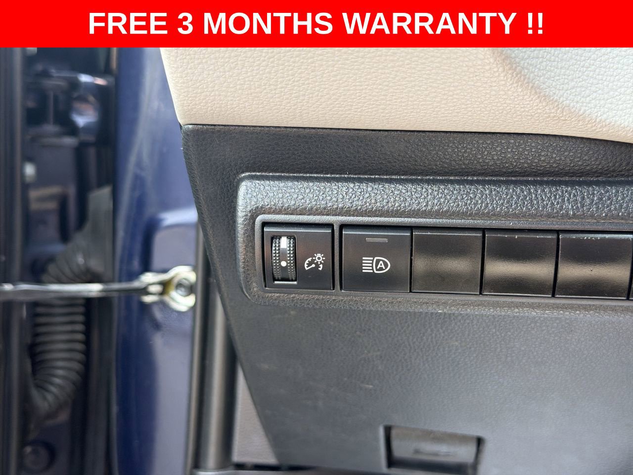 Used 2022 Toyota Corolla LE FWD image 37