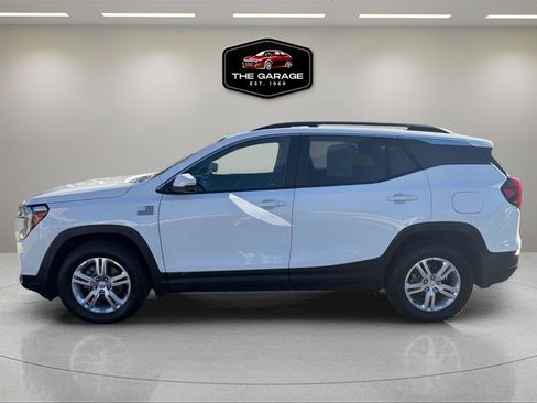 Used 2022 GMC Terrain SLE w/ Driver Convenience Package AWD/4WD image 2