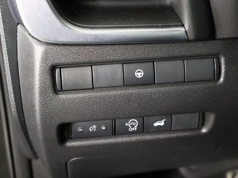 Used 2023 Nissan Rogue SV w/ SV Premium B Package FWD image 20