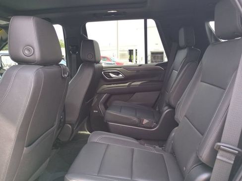 Used 2022 Chevrolet Tahoe LT w/ LT Signature Plus Package AWD/4WD image 17