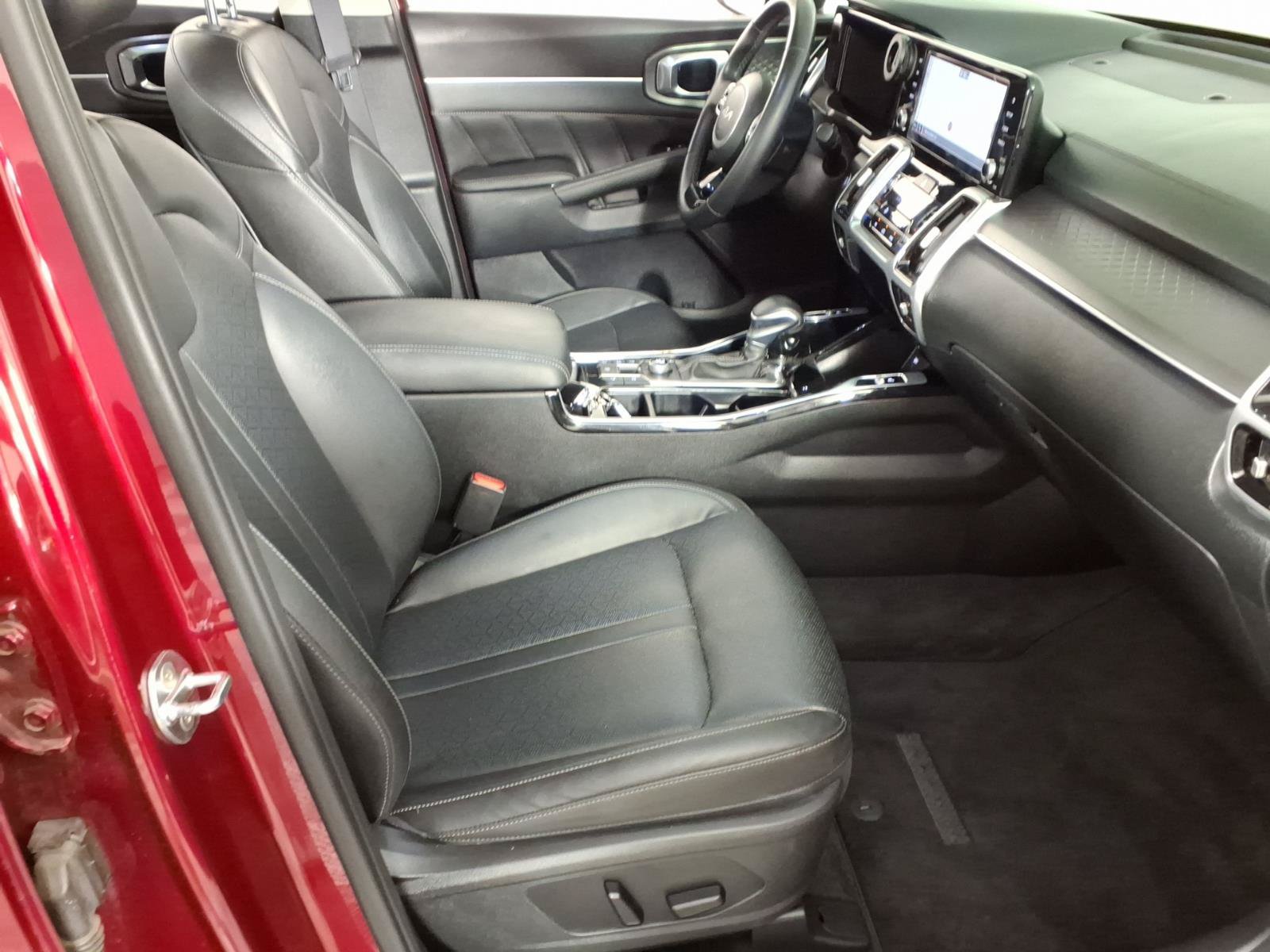 Used 2023 Kia Sorento SX FWD image 8