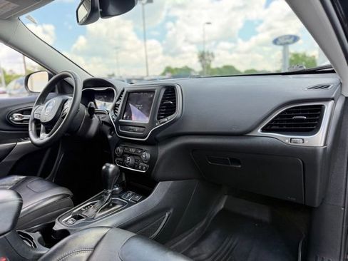 Used 2022 Jeep Cherokee Latitude Lux w/ Sun & Sound Group AWD/4WD image 15