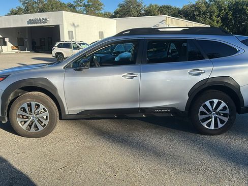 Certified 2025 Subaru Outback Premium w/ Popular Package #1A image 4