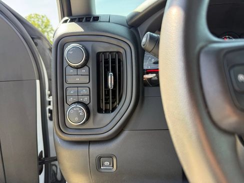 Used 2025 Chevrolet Silverado 2500 Custom w/ Custom Value Package AWD/4WD image 32