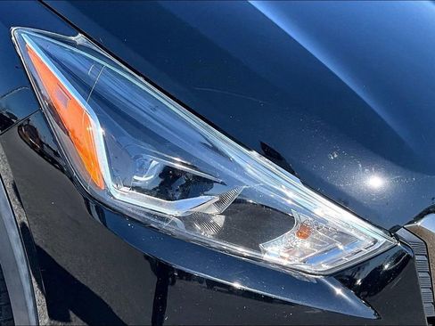 Used 2020 Nissan Kicks SR w/ SR Premium Package FWD image 31