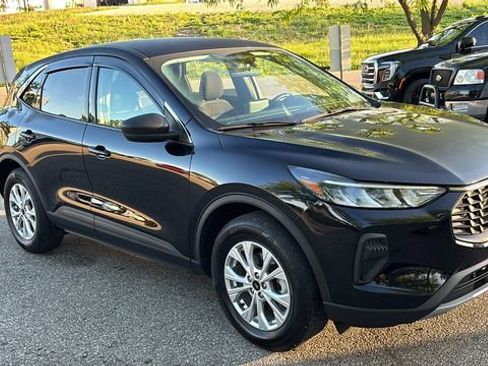 Used 2023 Ford Escape Active AWD/4WD image 27