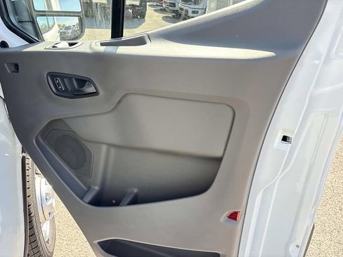 New 2026 Ford Transit 250 148 Medium Roof RWD image 19