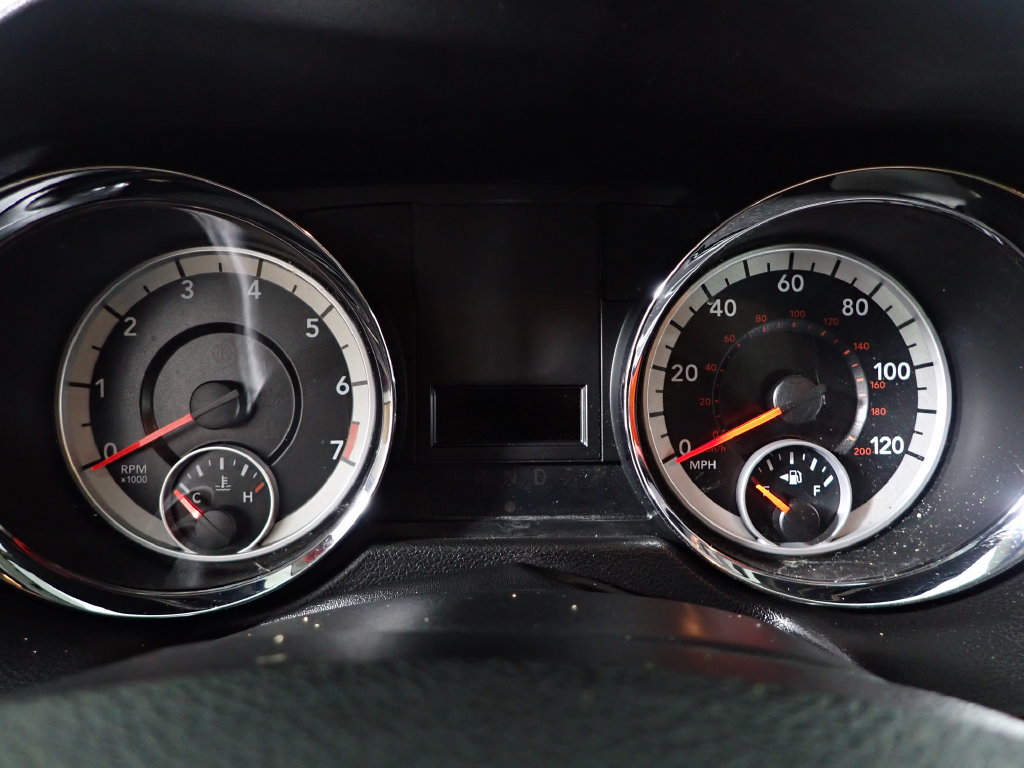 Used 2015 Dodge Grand Caravan SXT FWD image 23