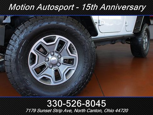 Used 2013 Jeep Wrangler Unlimited Rubicon w/ Connectivity Group AWD/4WD image 43