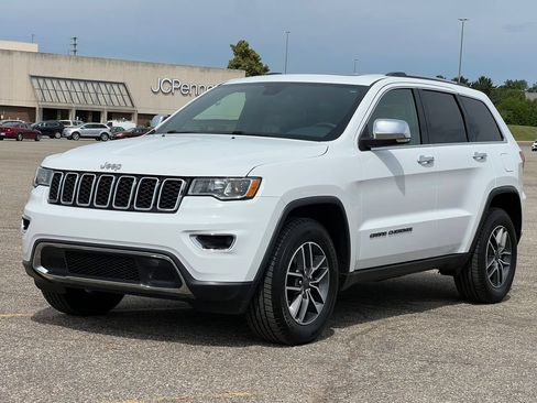 Used 2019 Jeep Grand Cherokee Limited w/ Trailer Tow Group IV AWD/4WD image 47