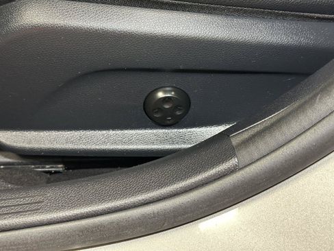 Used 2019 Mercedes-Benz C 300 4MATIC Sedan image 23