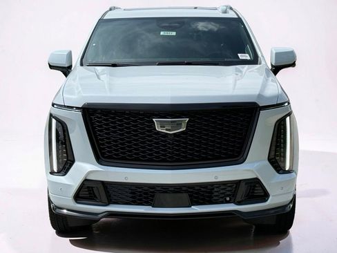 New 2026 Cadillac Escalade V AWD/4WD image 9