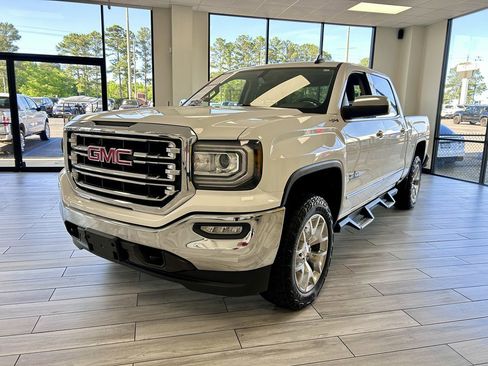 Used 2018 GMC Sierra 1500 SLT w/ Texas SLT Premium Package AWD/4WD image 3