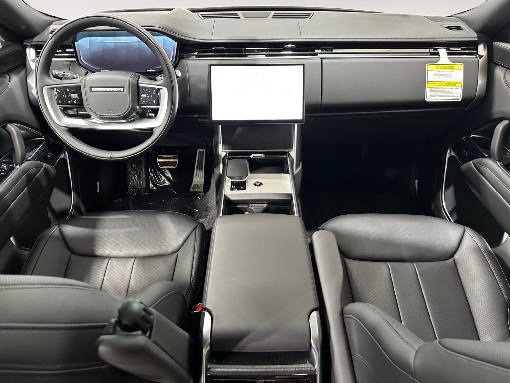 Used 2025 Land Rover Range Rover Long Wheelbase SE AWD/4WD image 11