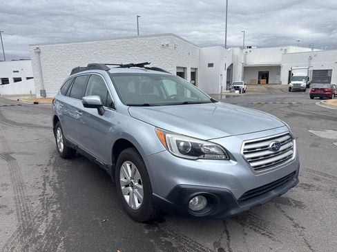 Used 2015 Subaru Outback 2.5i Premium image 2