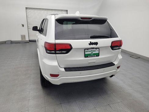 Used 2019 Jeep Grand Cherokee Altitude AWD/4WD image 6