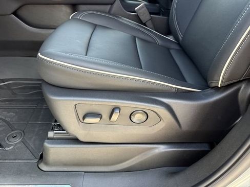 New 2026 Chevrolet Suburban Premier image 11