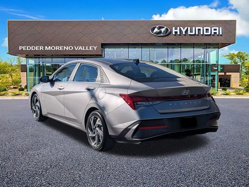 Certified 2024 Hyundai Elantra SEL w/ Convenience Package image 6