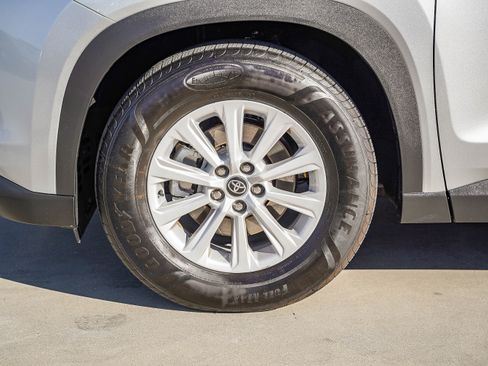 Certified 2025 Toyota Grand Highlander FWD image 7