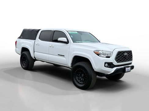 Used 2020 Toyota Tacoma SR5 image 7