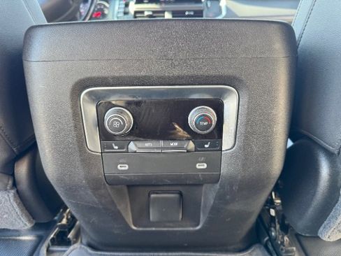 Used 2021 Chevrolet Tahoe Z71 w/ Z71 Off-Road Package image 21