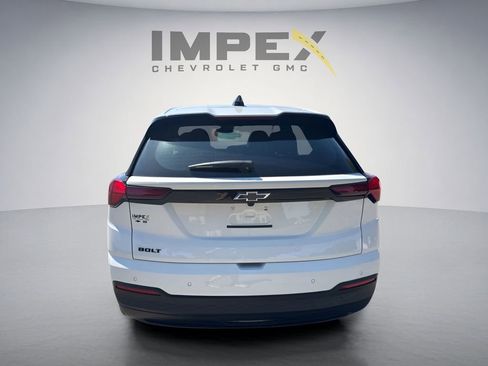 New 2027 Chevrolet Bolt LT w/ Comfort Package FWD image 4