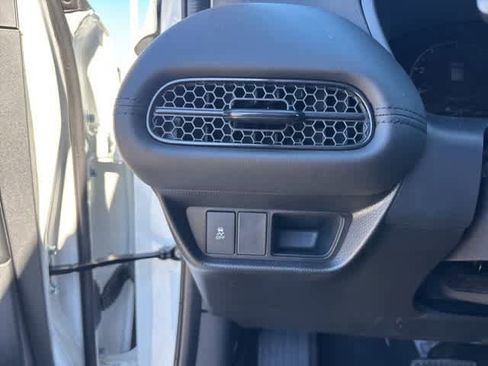 Certified 2026 Honda HR-V LX image 10