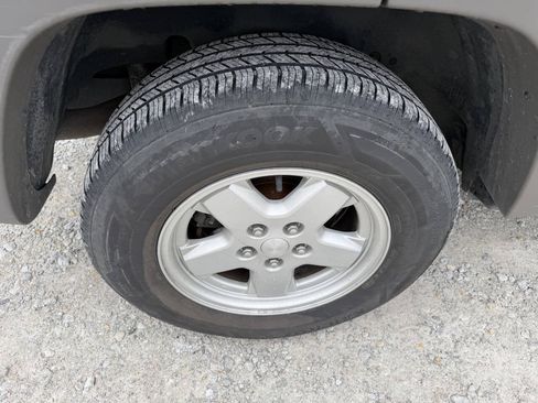 Used 2006 Jeep Liberty Sport AWD/4WD image 11