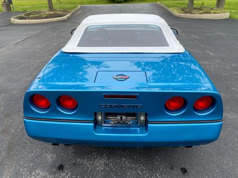 Used 1989 Chevrolet Corvette Convertible RWD image 12