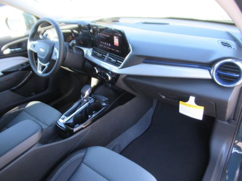 New 2026 Chevrolet Trax LT w/ LT Convenience Package image 10