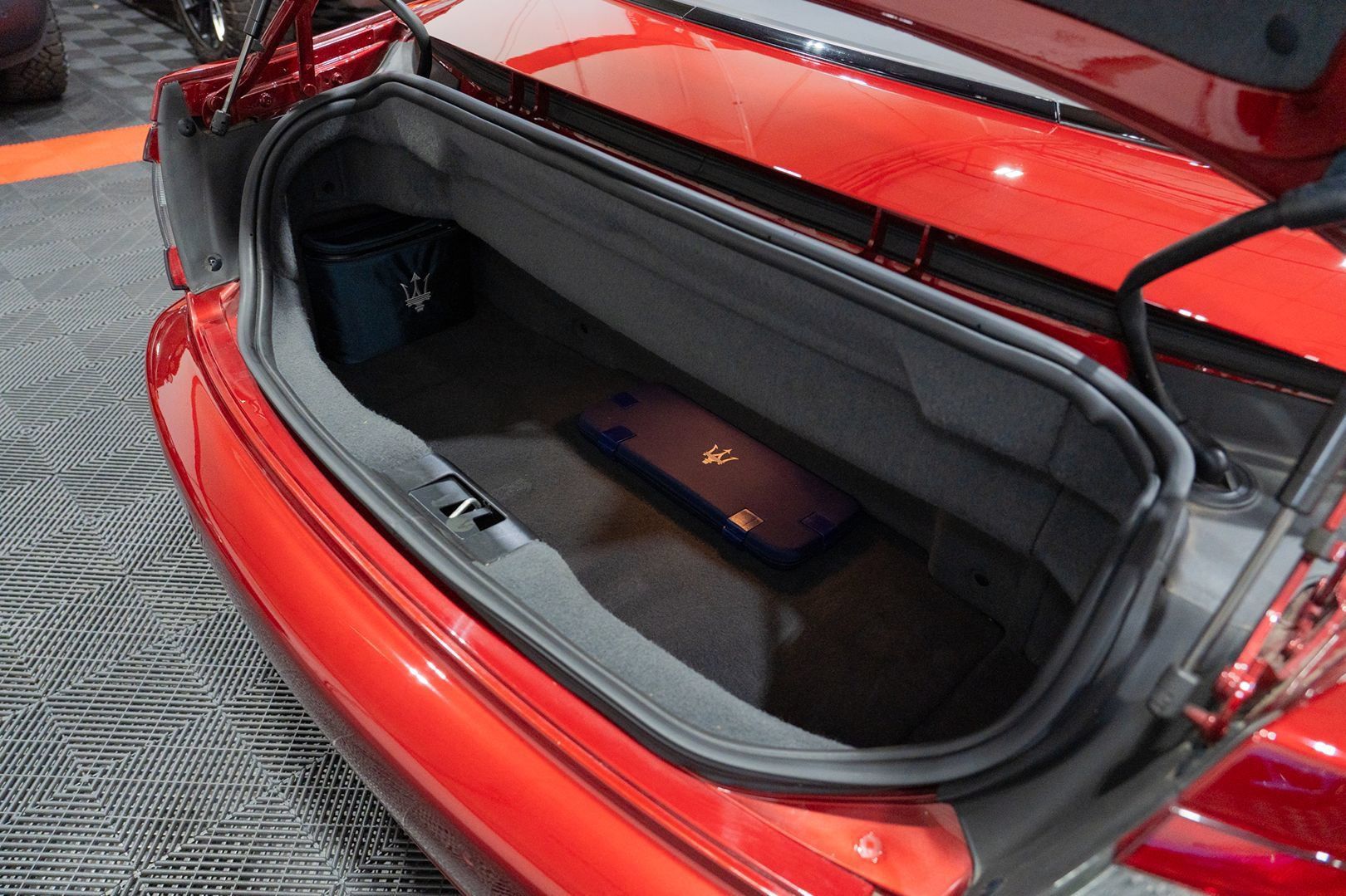 Used 2017 Maserati GranTurismo Sport RWD image 28