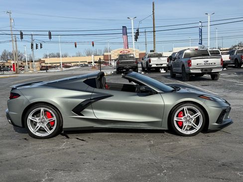 Used 2022 Chevrolet Corvette Stingray image 2
