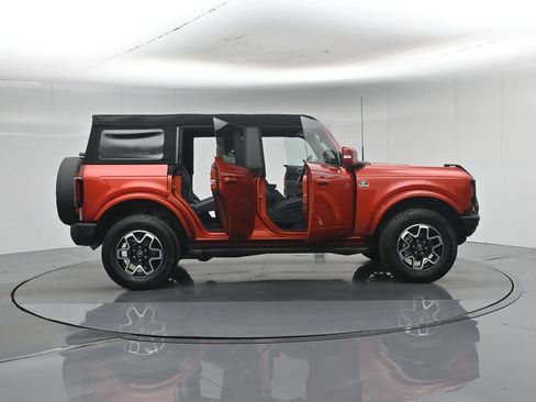 Certified 2024 Ford Bronco Outer Banks AWD/4WD image 5