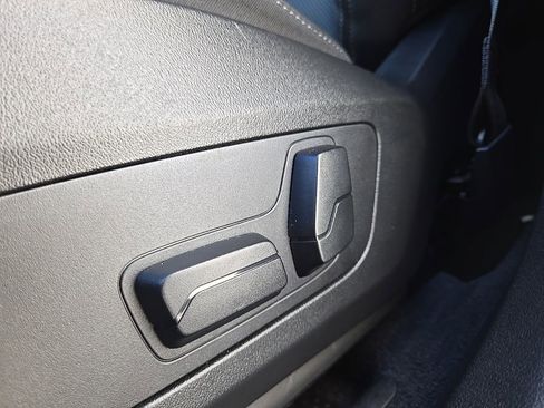 Used 2025 BMW X2 xDrive28i w/ M Sport Package AWD/4WD image 22