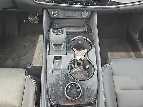 Used 2023 Nissan Rogue SL w/ SL Premium Package image 7