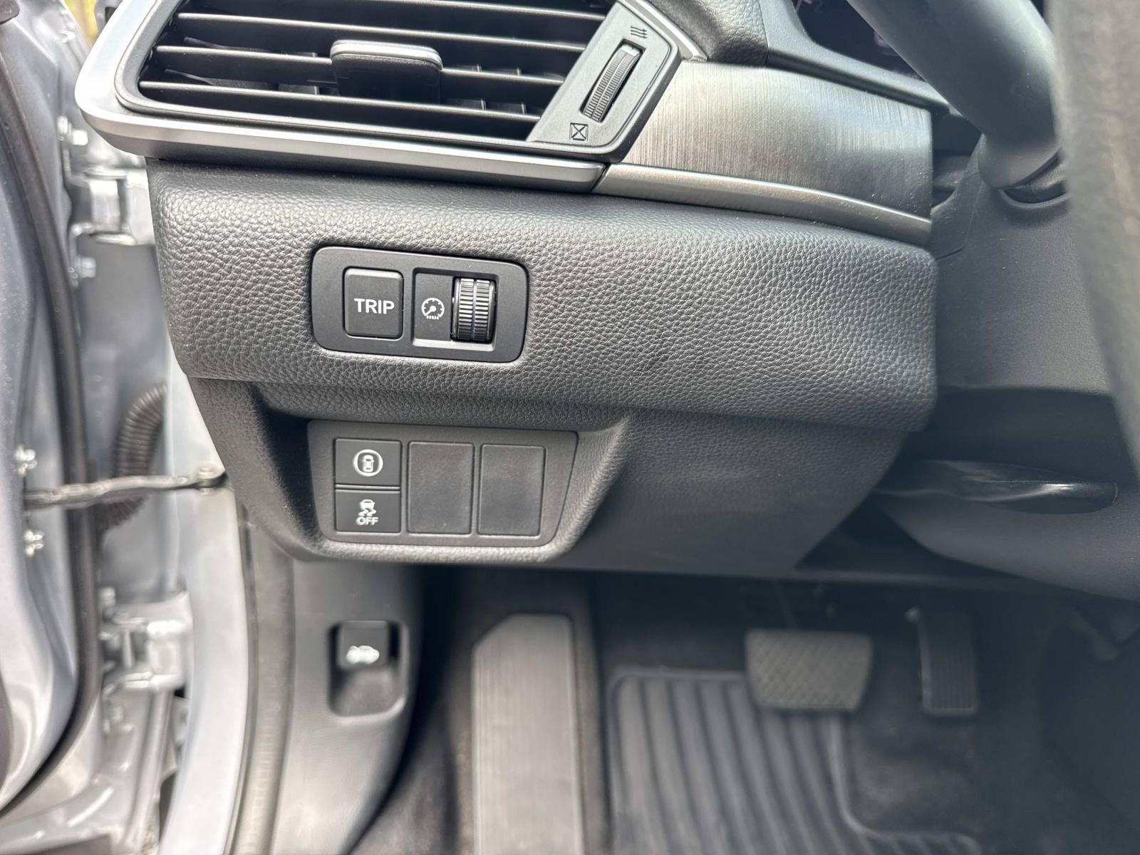 Used 2019 Honda Accord LX image 30