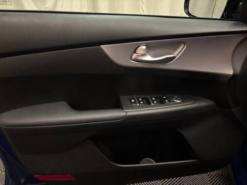 Certified 2023 Kia Forte LXS FWD image 11