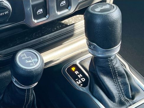 Used 2024 Jeep Wrangler Sport S image 16