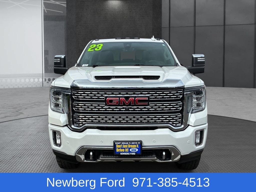 Used 2023 GMC Sierra 3500 Denali w/ Denali Ultimate Package AWD/4WD image 2