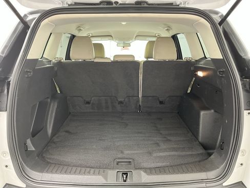 Used 2016 Ford Escape SE w/ SE Chrome Package FWD image 25