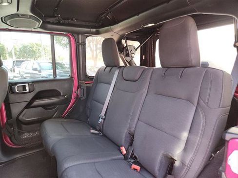 Certified 2021 Jeep Wrangler Unlimited Sahara w/ Cold Weather Group image 16