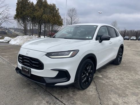 Used 2024 Honda HR-V Sport image 9