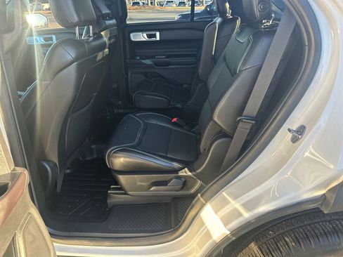 Used 2020 Ford Explorer ST w/ Premium Technology Package image 21